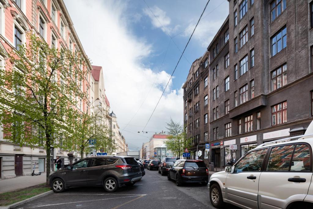 Cozy 2 Bedroom Apartment In Riga Centre Exteriör bild